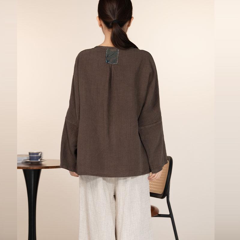 Handmade Frog Button Linen Pullover: Loose Round Neck, Short/Long Sleeve, Women s Artistic Retro Top for Spring/Summer. One Size
Handmade Frog Button Linen Pullover: Loose Round Neck, Short/Long Sleeve, Women s Artistic Retro Top for Spring/Summer. One Size