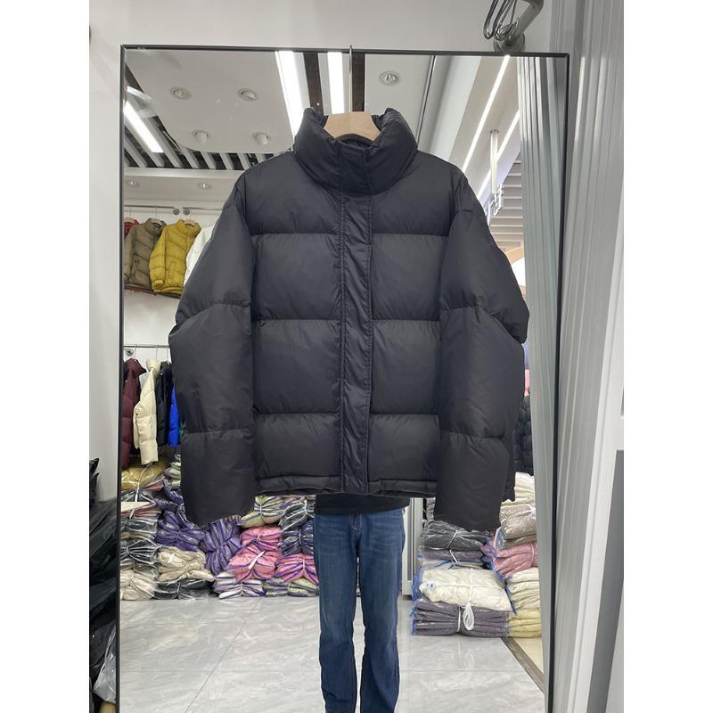 Утолщенный короткий пуховик женский зимний простой маленький свободный воротник-стойка пух белой утки куртка-хлеб M (120-75kg wearable) чёрный
Утолщенный короткий пуховик женский зимний простой маленький свободный воротник-стойка пух белой утки куртка-хлеб M (120-75kg wearable) чёрный