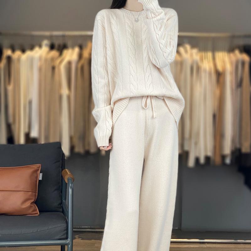 Women s Pure Wool Cable Knit Sweater Set - Autumn/Winter 2025 Trend: Loose, Thick, Round Neck, Long Sleeve. Large
Women s Pure Wool Cable Knit Sweater Set - Autumn/Winter 2025 Trend: Loose, Thick, Round Neck, Long Sleeve. Large