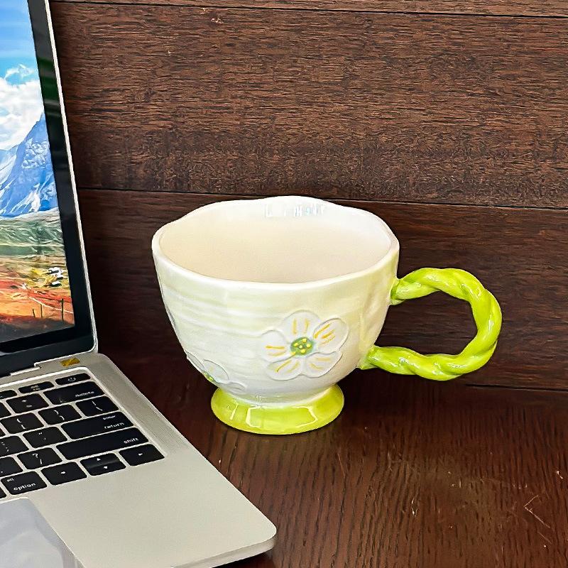 Рельефная керамическая кружка женская домашняя для пары чашка для воды милая для завтрака овсянки большая вместимость домашняя кофейная кружка большая вместимость 450ML
Рельефная керамическая кружка женская домашняя для пары чашка для воды милая для завтрака овсянки большая вместимость домашняя кофейная кружка большая вместимость 450ML