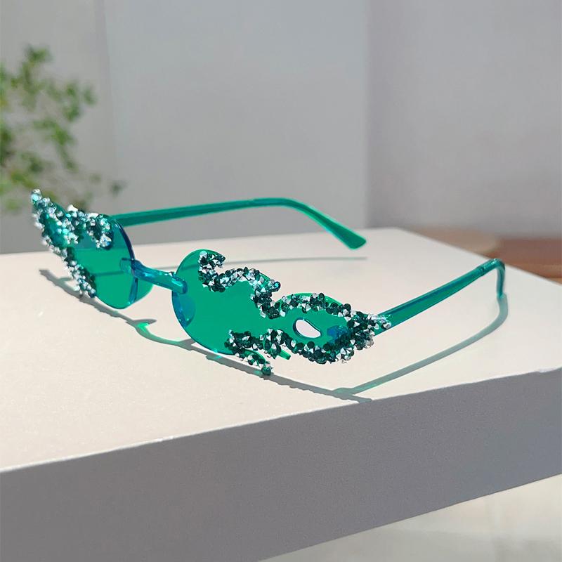 KAMMPT Fashion Rimless Fire Design Shades Women Candy Color Decor Party Sunglasses Chic Crystal Shiny Beach Pink Sun Glasses as picture shows
KAMMPT Fashion Rimless Fire Design Shades Women Candy Color Decor Party Sunglasses Chic Crystal Shiny Beach Pink Sun Glasses as picture shows