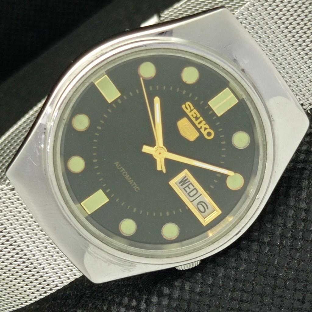 Б/У винтажные часы SEIKO 5 AUTOMATIC 7009A JAPAN MENS D/D BLACK WATCH 589-a310787-2 SKU589-a310787
Б/У винтажные часы SEIKO 5 AUTOMATIC 7009A JAPAN MENS D/D BLACK WATCH 589-a310787-2 SKU589-a310787