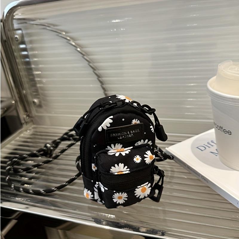 1pc Mini Floral Print Crossbody Bag Versatile Women S Shoulder Bag with Detachable Strap, Oxford Fabric,Perfect for Lipstick & Earphones Bag чёрный
1pc Mini Floral Print Crossbody Bag Versatile Women S Shoulder Bag with Detachable Strap, Oxford Fabric,Perfect for Lipstick & Earphones Bag чёрный