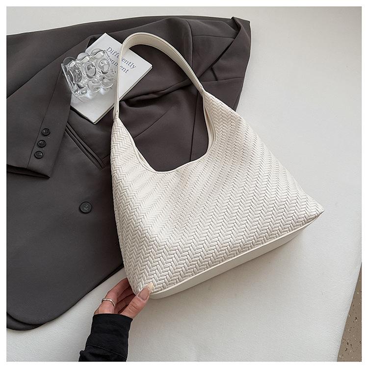 2025 fashion popular woven commuter simple tote bag niche design underarm bag foreign style large capacity shoulder bag
2025 fashion popular woven commuter simple tote bag niche design underarm bag foreign style large capacity shoulder bag