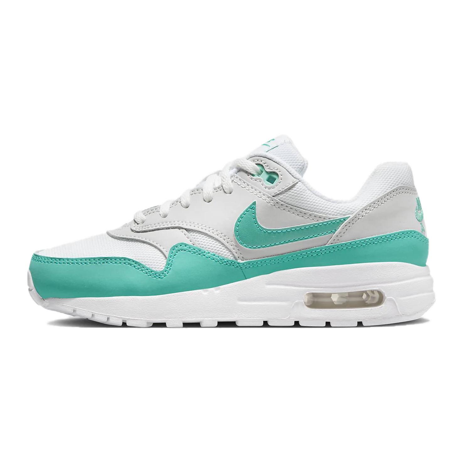 Nike Air Max 1 Clear Jade Gs DZ3307-002 35.5
Nike Air Max 1 Clear Jade Gs DZ3307-002 35.5