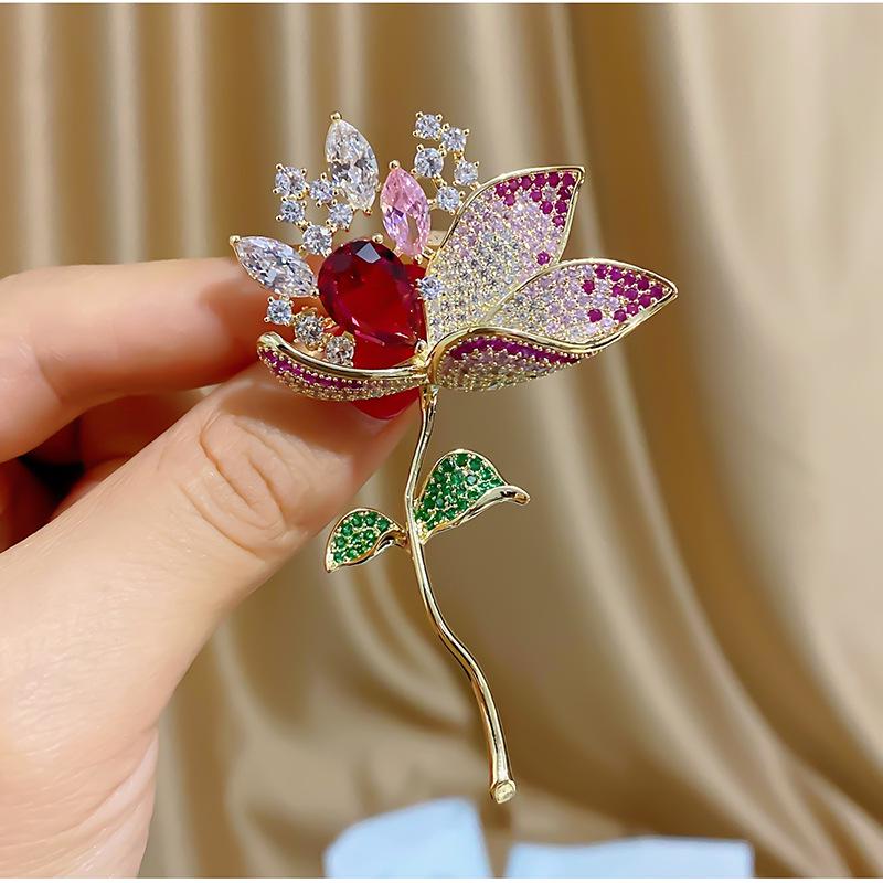 Корейская брошь в виде цветка лотоса с цирконами: Элегантная модная брошь и пряжка для шали
Корейская брошь в виде цветка лотоса с цирконами: Элегантная модная брошь и пряжка для шали