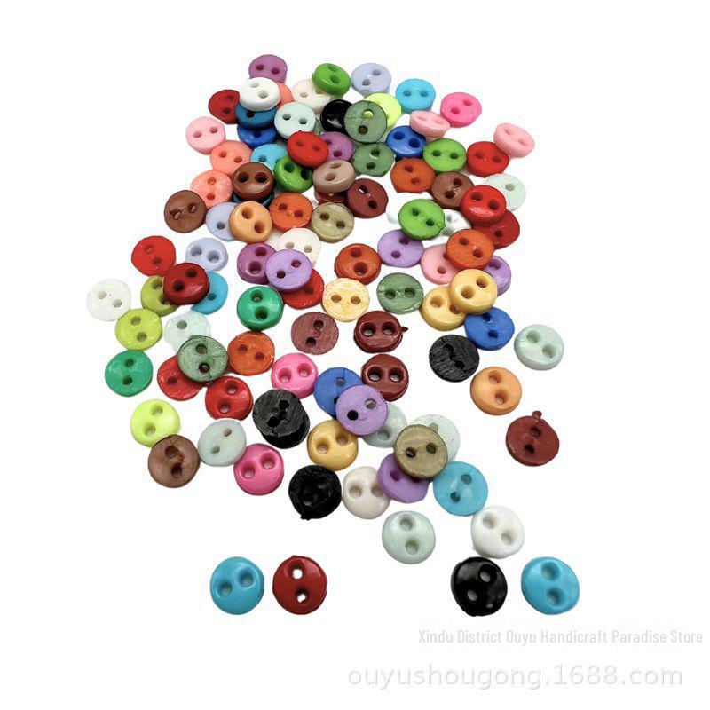 4mm Dual-Eye Plastic Buckle with Edge Button for DIY Felt Doll Accessory 4mm two-eye bread button
4mm Dual-Eye Plastic Buckle with Edge Button for DIY Felt Doll Accessory 4mm two-eye bread button