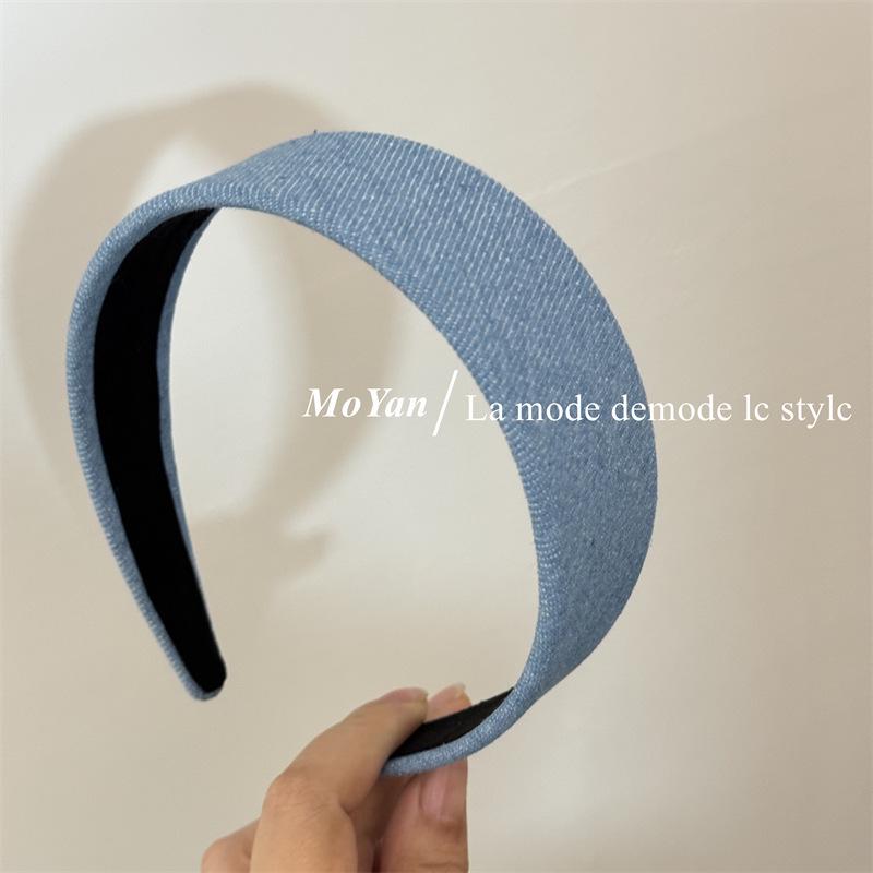 Hong Kong Style Retro Denim Wide-Brimmed Headband - Versatile Celebrity-Inspired Hair Accessory
Hong Kong Style Retro Denim Wide-Brimmed Headband - Versatile Celebrity-Inspired Hair Accessory