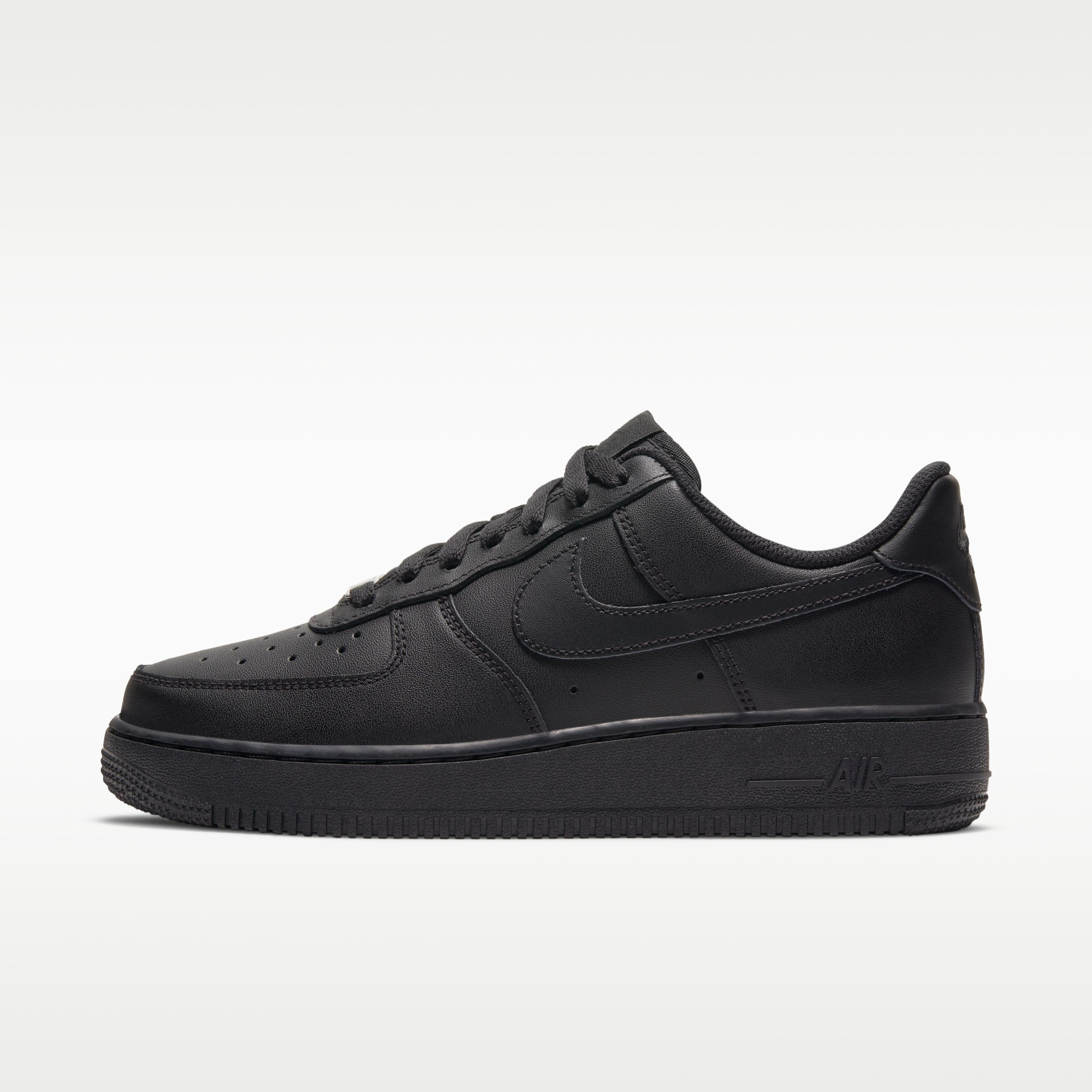 Nike Wmns Air Force 1 07 Triple Black 35.5
Nike Wmns Air Force 1 07 Triple Black 35.5