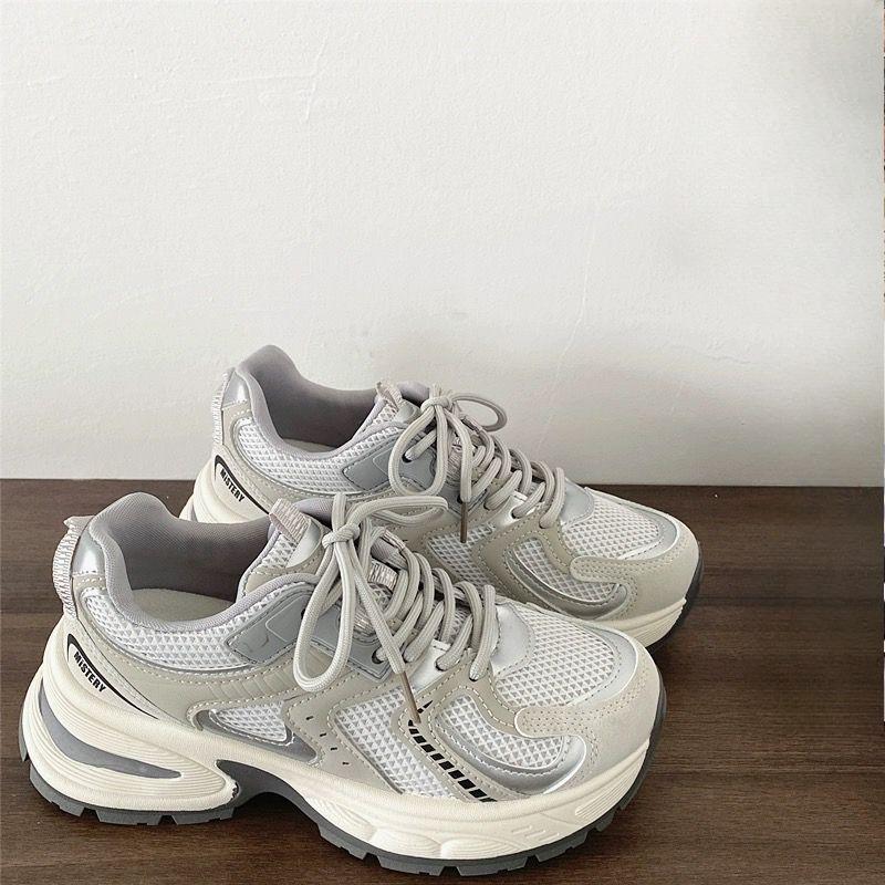 Новые кроссовки для пап с увеличением роста для женщин, универсальные, дышащие и повседневные спортивные туфли 40 серый
Новые кроссовки для пап с увеличением роста для женщин, универсальные, дышащие и повседневные спортивные туфли 40 серый