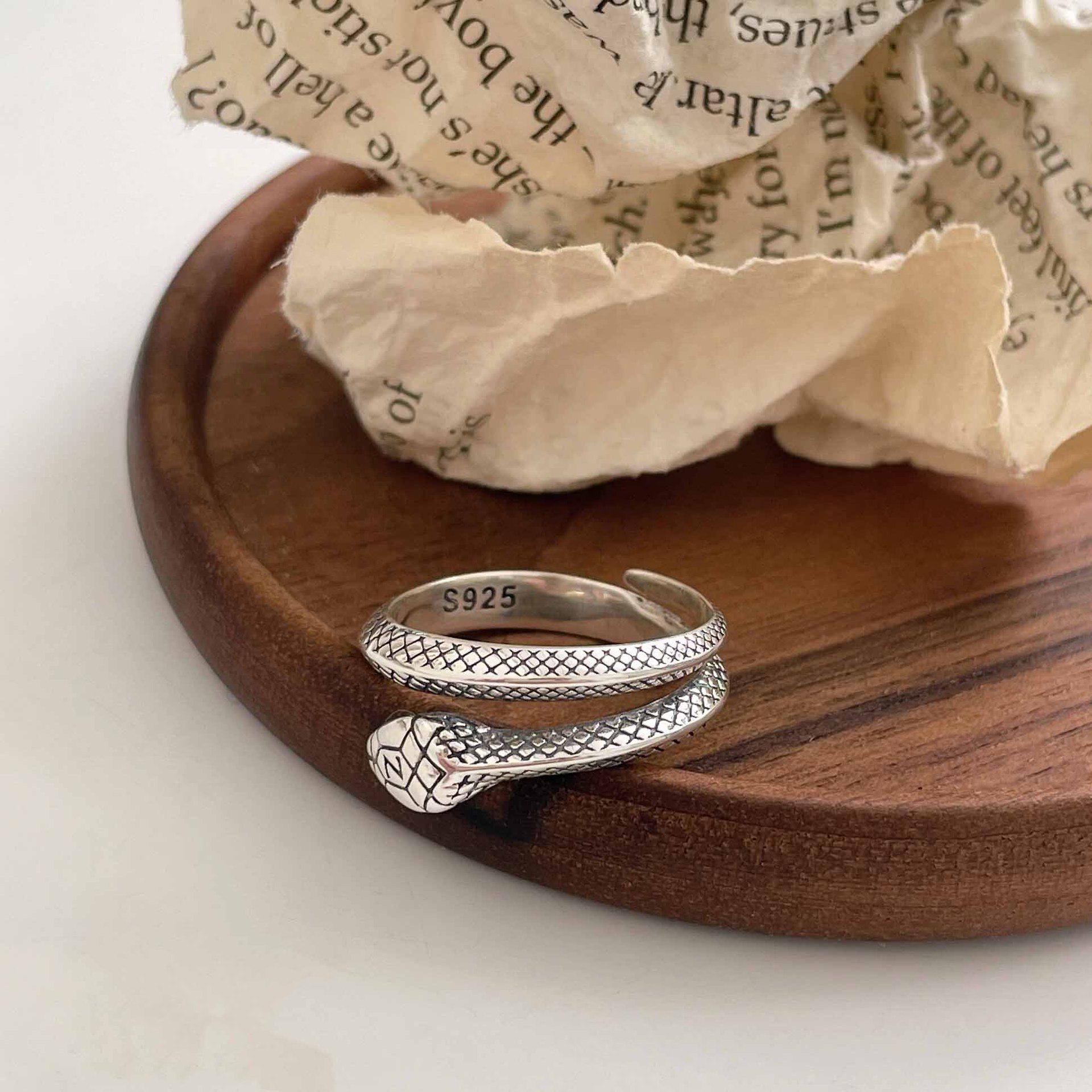Yinruitai S925 Silver Snake Wrap Ring: Exquisite, Luxurious, and Unique Design for Women Adjustable Opening
Yinruitai S925 Silver Snake Wrap Ring: Exquisite, Luxurious, and Unique Design for Women Adjustable Opening