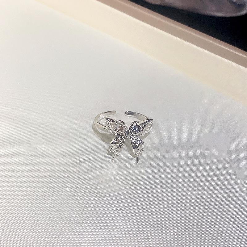 Кольцо открытое двойное Сердце из циркона - Роскошный нишевый дизайн для указательного пальца
Кольцо открытое двойное Сердце из циркона - Роскошный нишевый дизайн для указательного пальца