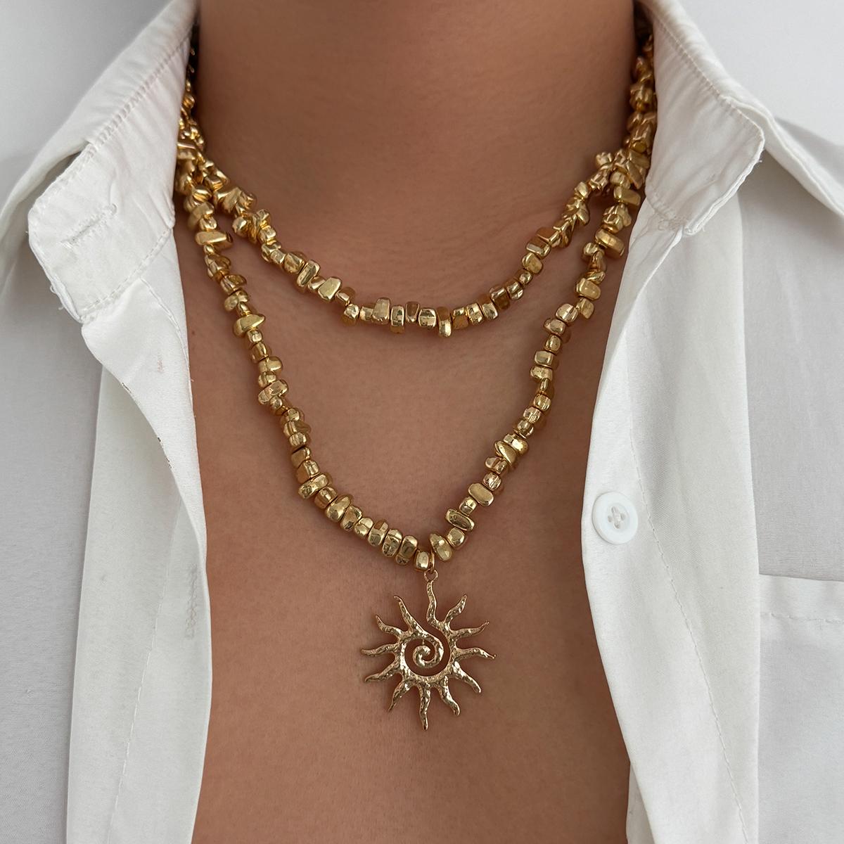 Ingemark Multilayer Sunflower Pendant Choker Necklace for Men New Fashion Vintage Irregular Plastic Beads Chain Necklace Jewelry
Ingemark Multilayer Sunflower Pendant Choker Necklace for Men New Fashion Vintage Irregular Plastic Beads Chain Necklace Jewelry
