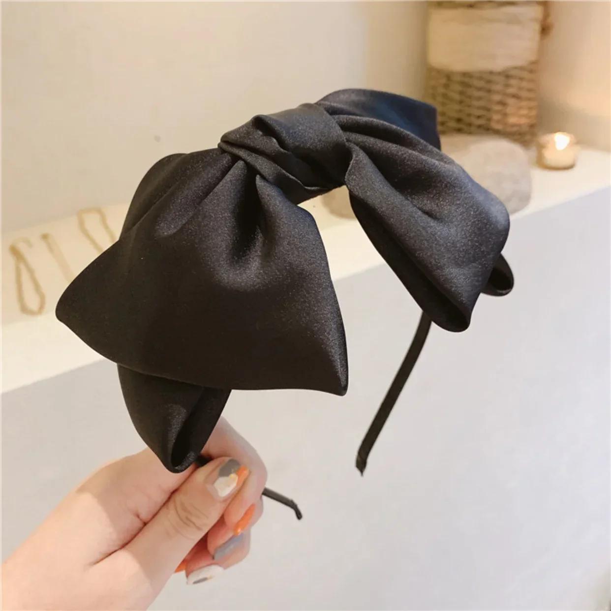 Vintage Black Big Bow Headband Beautiful Women s Wide Hairband Accessory Girls Fashionable Hair Hoop Bezels for Stylish Hairdo
Vintage Black Big Bow Headband Beautiful Women s Wide Hairband Accessory Girls Fashionable Hair Hoop Bezels for Stylish Hairdo