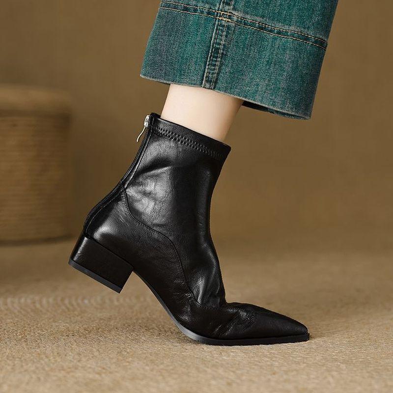 Туфли с острым носком, Ботильоны на толстом каблуке, Новые универсальные ботинки для женщин, С флисом 40 чёрный
Туфли с острым носком, Ботильоны на толстом каблуке, Новые универсальные ботинки для женщин, С флисом 40 чёрный