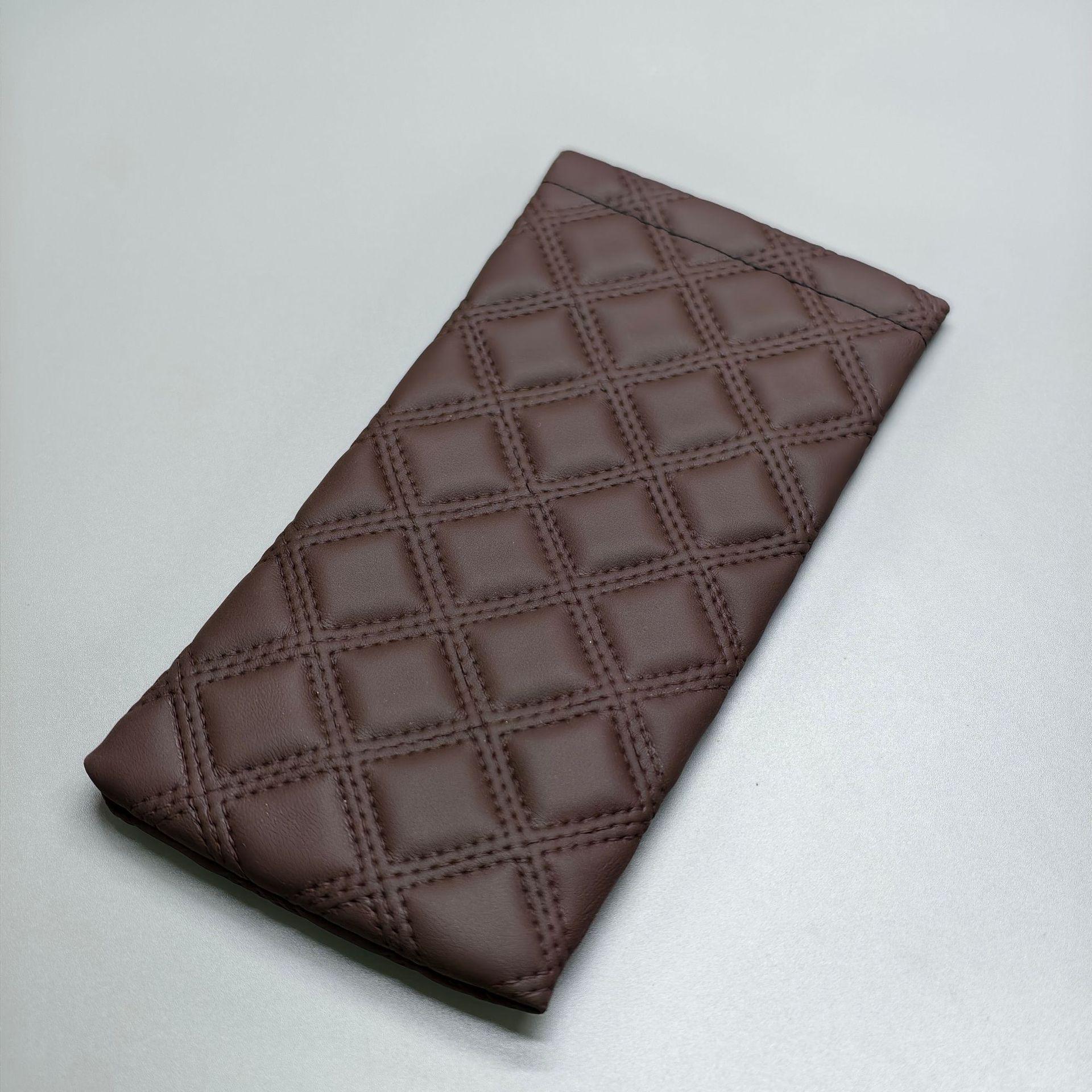 Класична сумка для сонцезахисних окулярів з пружинним затискачем та тримач для карток/прикрас Argyle 9x18.5 cm
Класична сумка для сонцезахисних окулярів з пружинним затискачем та тримач для карток/прикрас Argyle 9x18.5 cm