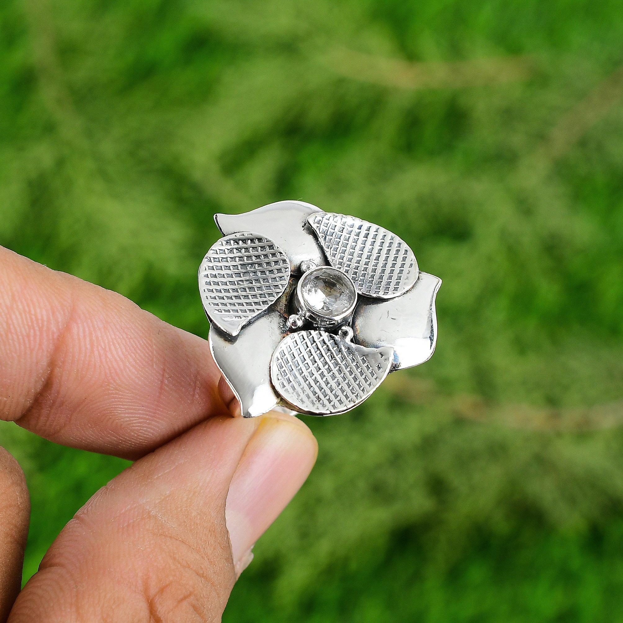 Кольцо-солитер с цветком из натурального белого топаза, регулируемое, серебро 925 пробы для девочек Adjustable
Кольцо-солитер с цветком из натурального белого топаза, регулируемое, серебро 925 пробы для девочек Adjustable