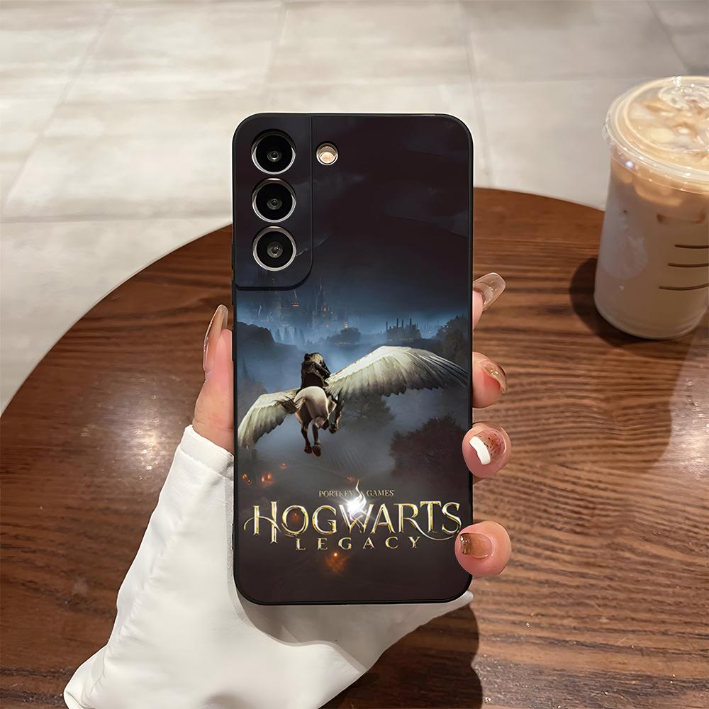 H-Hogwartss Legacy Phone Case For Samsung S26 S24 Ultra S25 S23 Fe S22 S20 S21 Plus A54 A34 A53 A16 Back Cover Samsung s25ultra
H-Hogwartss Legacy Phone Case For Samsung S26 S24 Ultra S25 S23 Fe S22 S20 S21 Plus A54 A34 A53 A16 Back Cover Samsung s25ultra