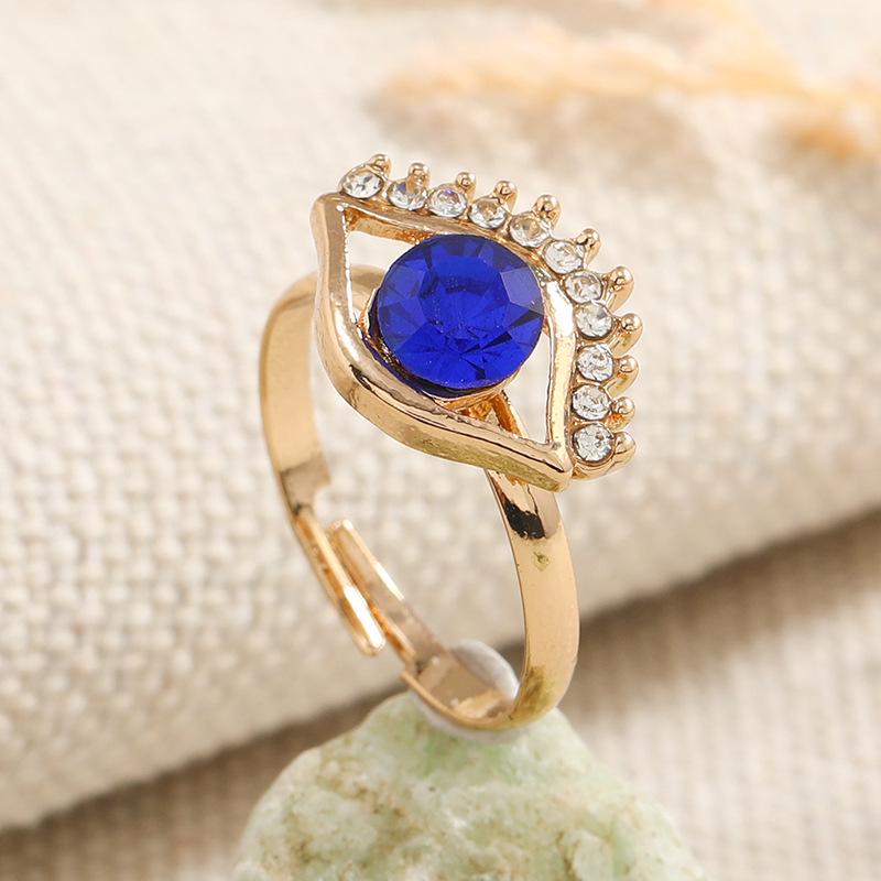 Trendy Devil s Eye Earrings and Diamond Ring: European and American Fashion Adjustable Size
Trendy Devil s Eye Earrings and Diamond Ring: European and American Fashion Adjustable Size