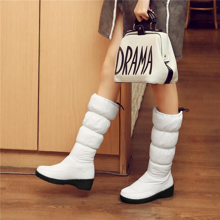 Зимние новые женские сноубутсы на среднем каблуке, утепленные, большого размера, теплые, плюшевые, на плоской подошве, с круглым носком, легкие, повседневные, средней высоты. 44 чёрный
Зимние новые женские сноубутсы на среднем каблуке, утепленные, большого размера, теплые, плюшевые, на плоской подошве, с круглым носком, легкие, повседневные, средней высоты. 44 чёрный