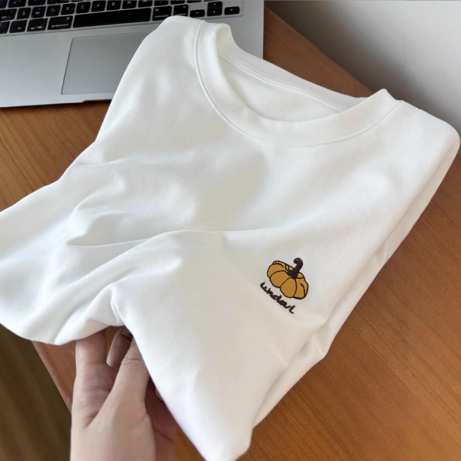 Women s Embroidered Pumpkin Long Sleeve Brushed T-shirt – Stylish Loose Round Neck Top for Spring/Autumn One Size (45-70 kg) белый
Women s Embroidered Pumpkin Long Sleeve Brushed T-shirt – Stylish Loose Round Neck Top for Spring/Autumn One Size (45-70 kg) белый