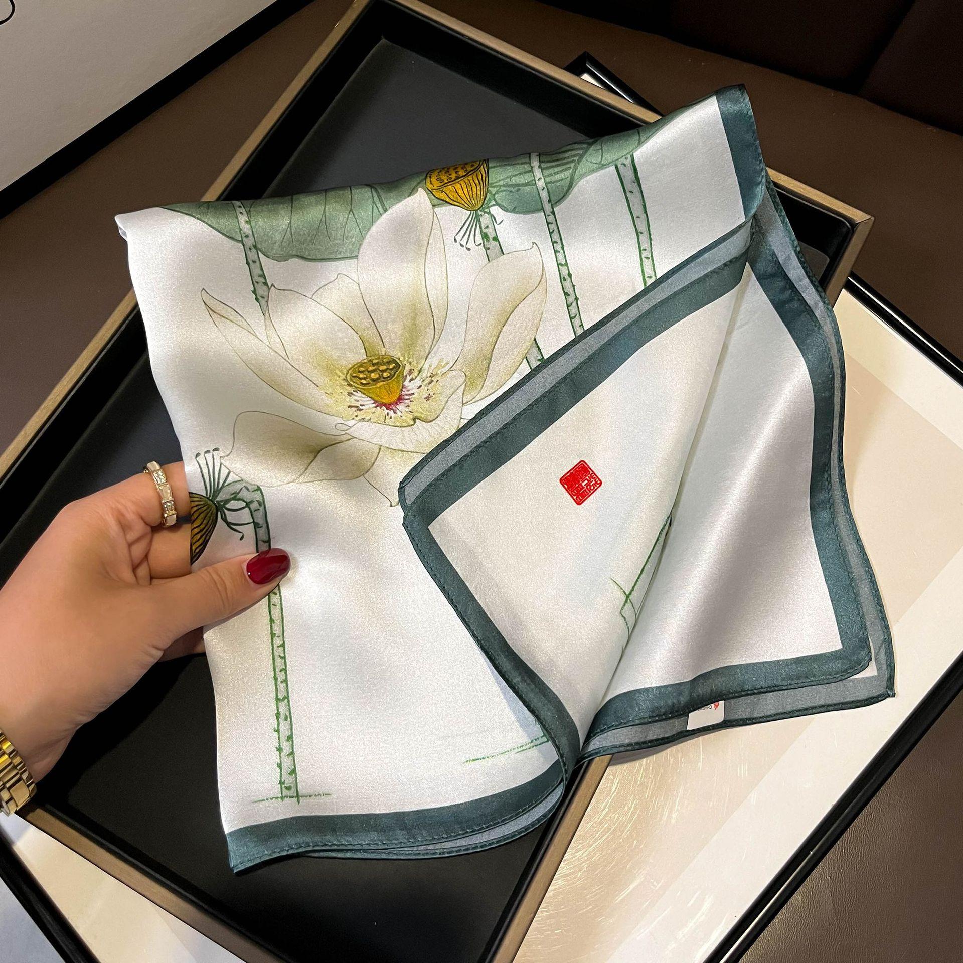 Бренд 100% Натуральный Настоящий Шелк Шарф Женский Шейный Повязка для Волос Шаль Повязка на Голову Новая Бандана Квадратные Шарфы Обмотка Косынка Тутовый Хиджаб 53x53cm
Бренд 100% Натуральный Настоящий Шелк Шарф Женский Шейный Повязка для Волос Шаль Повязка на Голову Новая Бандана Квадратные Шарфы Обмотка Косынка Тутовый Хиджаб 53x53cm