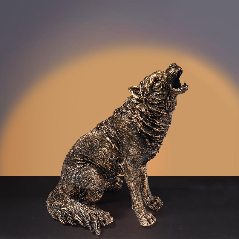 European-style roaring wolf figurine lifelike animal sculpture for home décor, living room, office, or outdoor garden ornament
European-style roaring wolf figurine lifelike animal sculpture for home décor, living room, office, or outdoor garden ornament