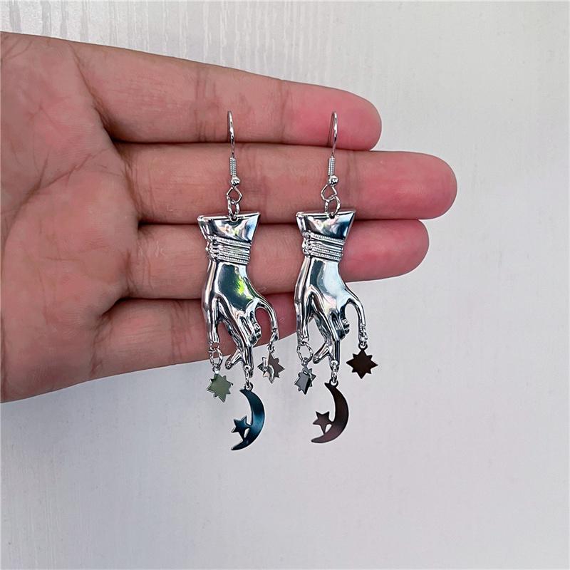 Gothic Gold and Copper Two-Color Fake Hand Pendant Earrings Star Moon Planet Pendant Earrings Halloween Witch Zircon Gift медный
Gothic Gold and Copper Two-Color Fake Hand Pendant Earrings Star Moon Planet Pendant Earrings Halloween Witch Zircon Gift медный