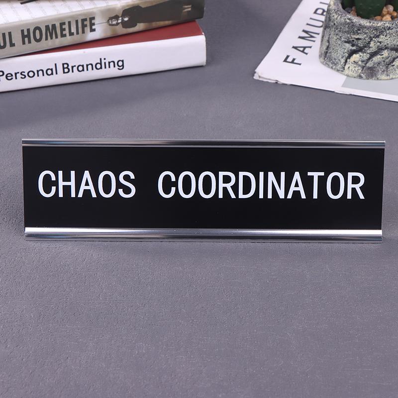 Карточка должности Координатор хаоса Офисный декор Настольная табличка Смешные таблички Рабочие принадлежности для женщин Металлическая именная табличка серебряный
Карточка должности Координатор хаоса Офисный декор Настольная табличка Смешные таблички Рабочие принадлежности для женщин Металлическая именная табличка серебряный