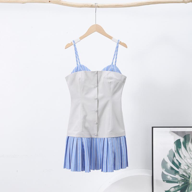 Лоскутное контрастное цветное платье с плиссированным подолом, женское облегающее однобортное платье с милым ремешком, синее, стиль колледжа Y2K, лето 2025 г. M белый
Лоскутное контрастное цветное платье с плиссированным подолом, женское облегающее однобортное платье с милым ремешком, синее, стиль колледжа Y2K, лето 2025 г. M белый