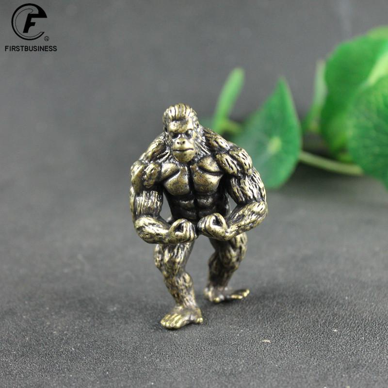 Тяжелая латунная фитнес-горилла, маленькая скульптура, украшение для крыльца для гостиной, фигурки животных орангутанов, настольные украшения, поделки
Тяжелая латунная фитнес-горилла, маленькая скульптура, украшение для крыльца для гостиной, фигурки животных орангутанов, настольные украшения, поделки
