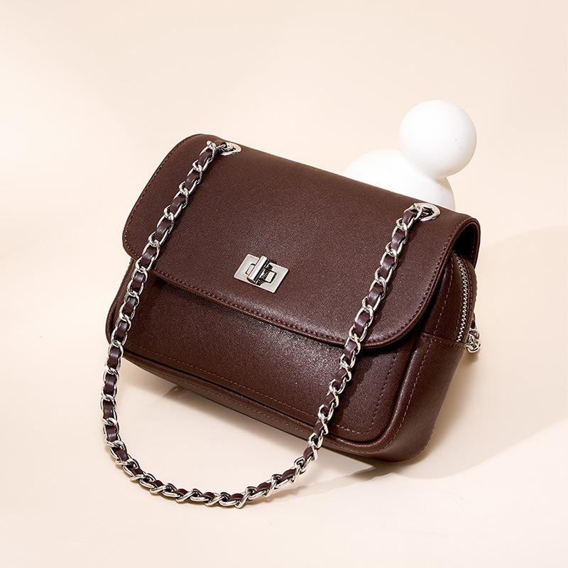 Chain Bag, High-end Small Bag, New Crossbody Small Square Bag, Shoulder Crossbody Bag. білий
Chain Bag, High-end Small Bag, New Crossbody Small Square Bag, Shoulder Crossbody Bag. білий