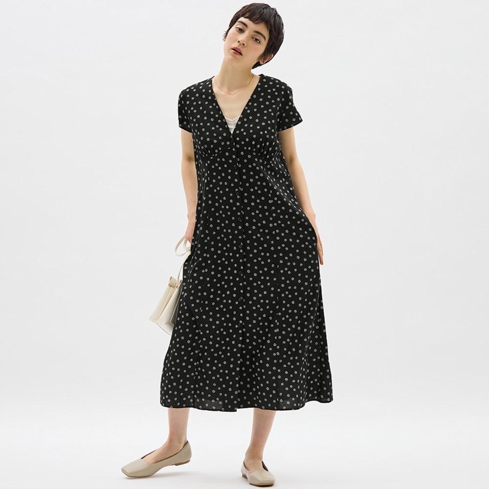 Платье GU by Uniqlo с V-образным вырезом и принтом, с короткими рукавами и цветком C +X
Платье GU by Uniqlo с V-образным вырезом и принтом, с короткими рукавами и цветком C +X
