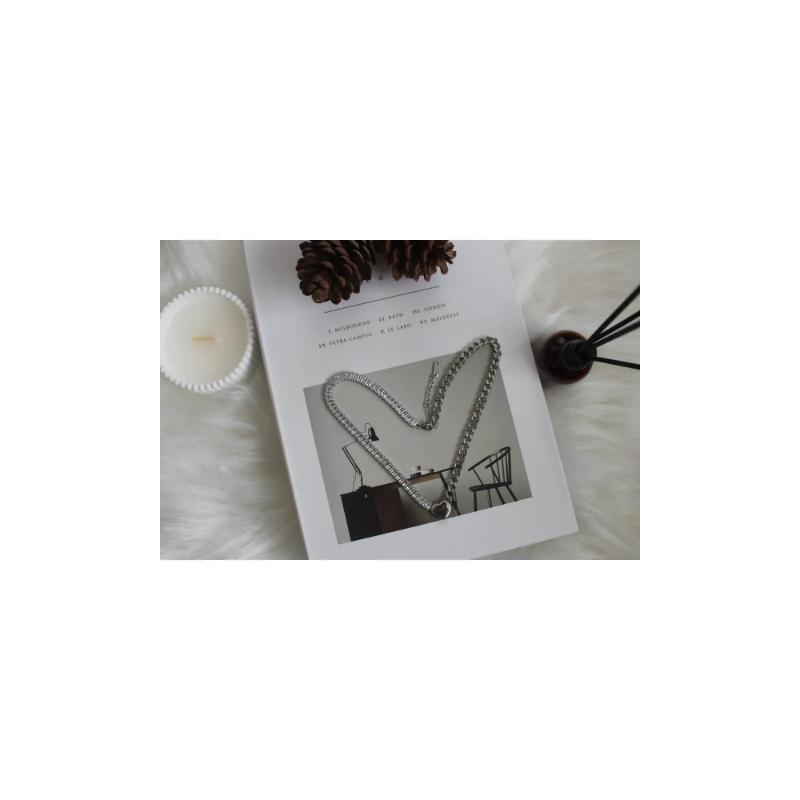 ELİZYA BOUTIQUE Ожерелье на толстой цепочке из стали и серебра с сердечком и камнем 45 cm серебряный
ELİZYA BOUTIQUE Ожерелье на толстой цепочке из стали и серебра с сердечком и камнем 45 cm серебряный