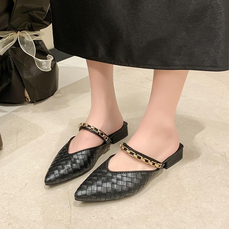 Fashion Low Heel Sandals Summer New Pointed Head Shallow Mouth Metal Chain Soft Sole Non-slip Square with Women s Shoes 41 чёрный
Fashion Low Heel Sandals Summer New Pointed Head Shallow Mouth Metal Chain Soft Sole Non-slip Square with Women s Shoes 41 чёрный