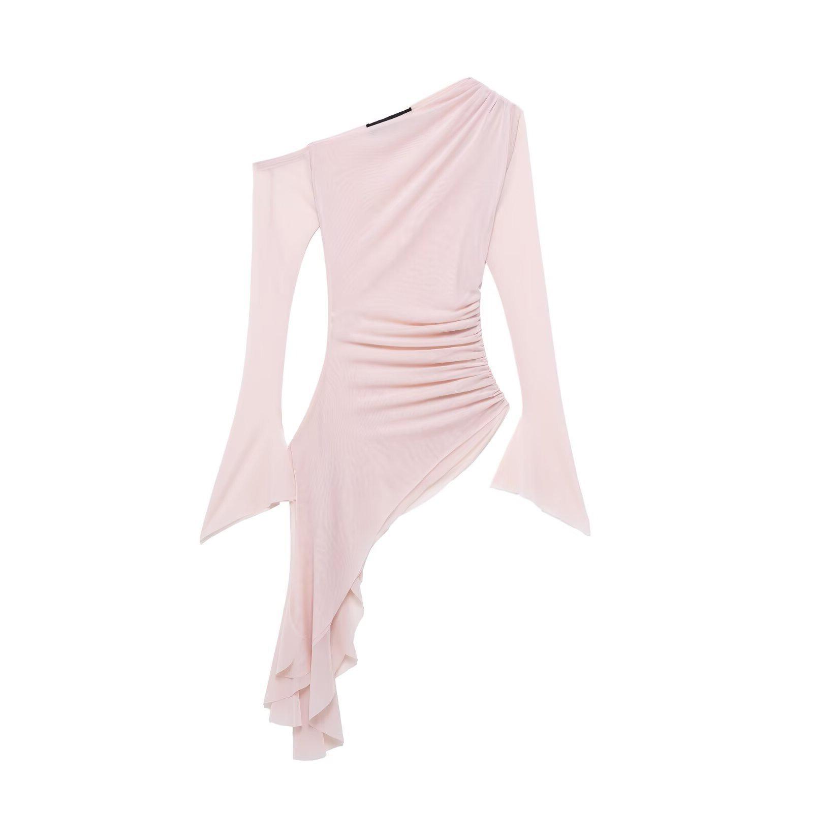 TAOP&ZA Women s One-Shoulder Bell Sleeve Ruched Asymmetrical Shirt - Spring/Summer Collection Small
TAOP&ZA Women s One-Shoulder Bell Sleeve Ruched Asymmetrical Shirt - Spring/Summer Collection Small