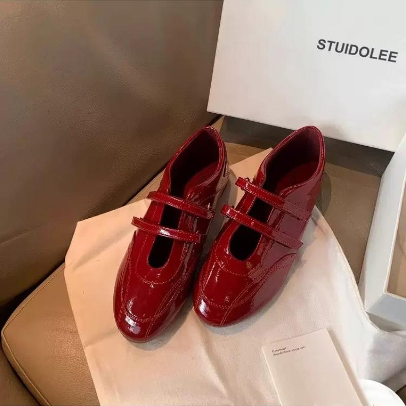 Sheepskin version~ Velcro casual sneakers flat Mary Jane shoes women s ballet shoes 35
Sheepskin version~ Velcro casual sneakers flat Mary Jane shoes women s ballet shoes 35