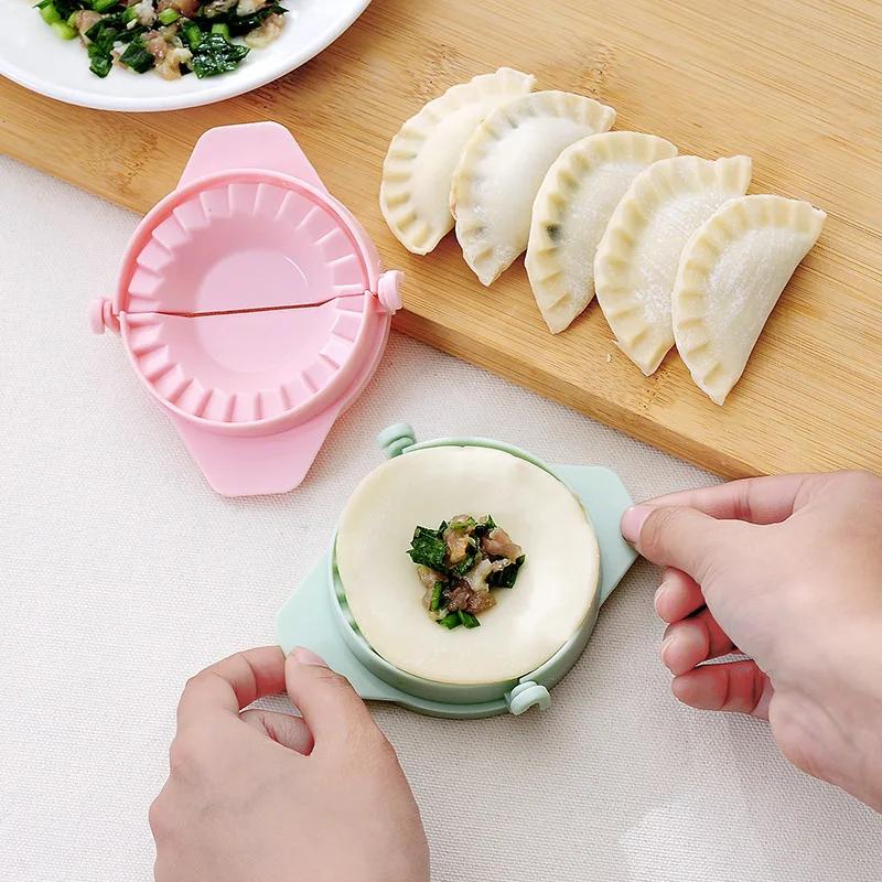 DIY Plastic Dumpling Mold Dough Press Gadgets For Cooking Dumplings Easily Ravioli Maker Jiaozi Maker Gadget Kichen Tools Set чистый
DIY Plastic Dumpling Mold Dough Press Gadgets For Cooking Dumplings Easily Ravioli Maker Jiaozi Maker Gadget Kichen Tools Set чистый