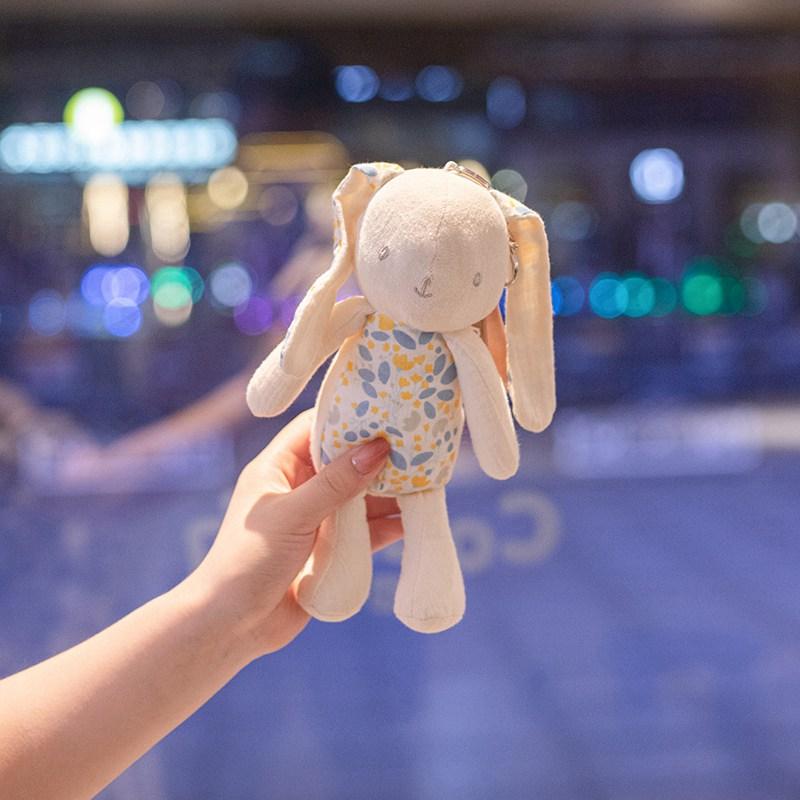 Цветочная Ткань Длинные Уши Кролик Зайчик Куклы Брелок Подвески для Сумки Плюшевое Кольцо для Ключей Подарок на День Рождения для Влюбленных Друзей Ювелирные Аксессуары 22cm