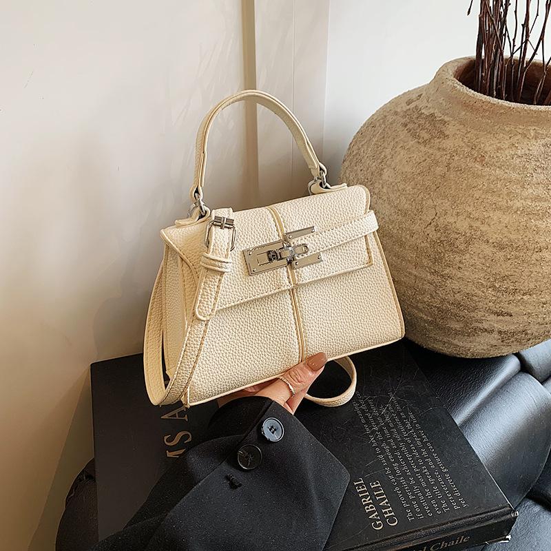 Portable small square bag 2025 new simple retro women s bag fashionable versatile niche simple commuter messenger bag
Portable small square bag 2025 new simple retro women s bag fashionable versatile niche simple commuter messenger bag