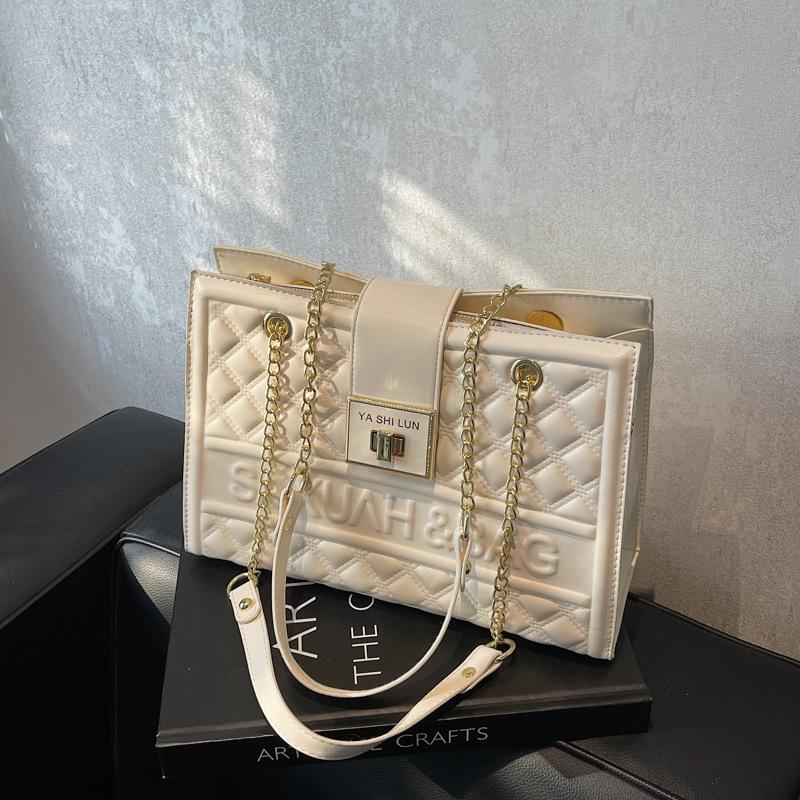 Rhombus chain bag women s large-capacity new autumn and winter red shoulder wedding bag commuter tote bag бежевый
Rhombus chain bag women s large-capacity new autumn and winter red shoulder wedding bag commuter tote bag бежевый