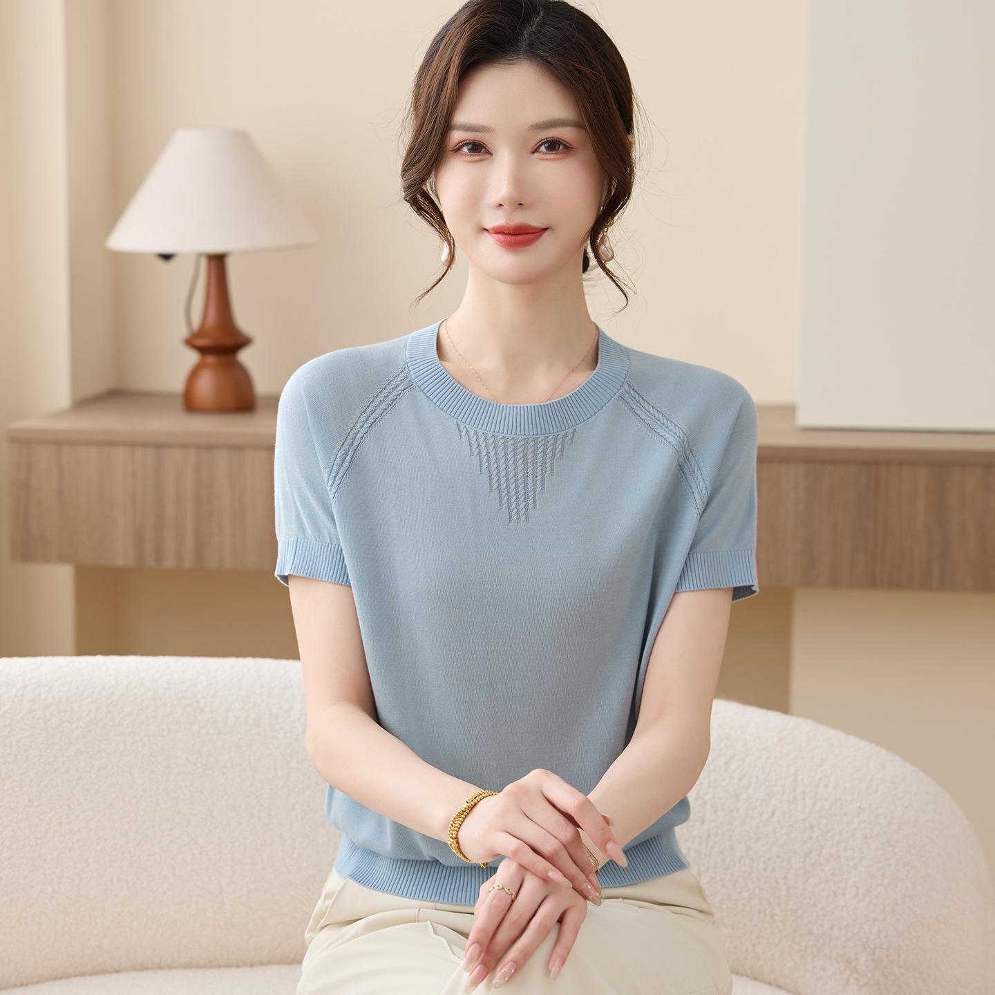 Mom s Summer 2026 Ice Silk Blouse: Petite Short-Sleeved T-Shirt for Middle-Aged and Elderly Women - Stylish Mother s Day Top 5XL (150-165 jin) синий
Mom s Summer 2026 Ice Silk Blouse: Petite Short-Sleeved T-Shirt for Middle-Aged and Elderly Women - Stylish Mother s Day Top 5XL (150-165 jin) синий