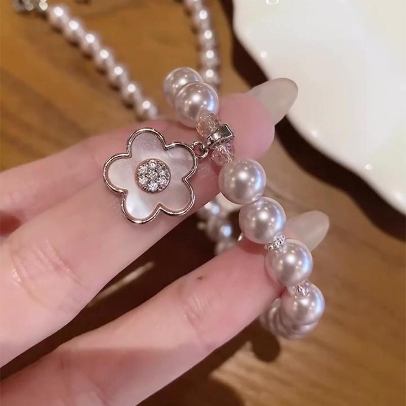Manta rose pearl zircon beaded necklace retro light luxury collarbone chain niche temperament high-end jewelry
Manta rose pearl zircon beaded necklace retro light luxury collarbone chain niche temperament high-end jewelry