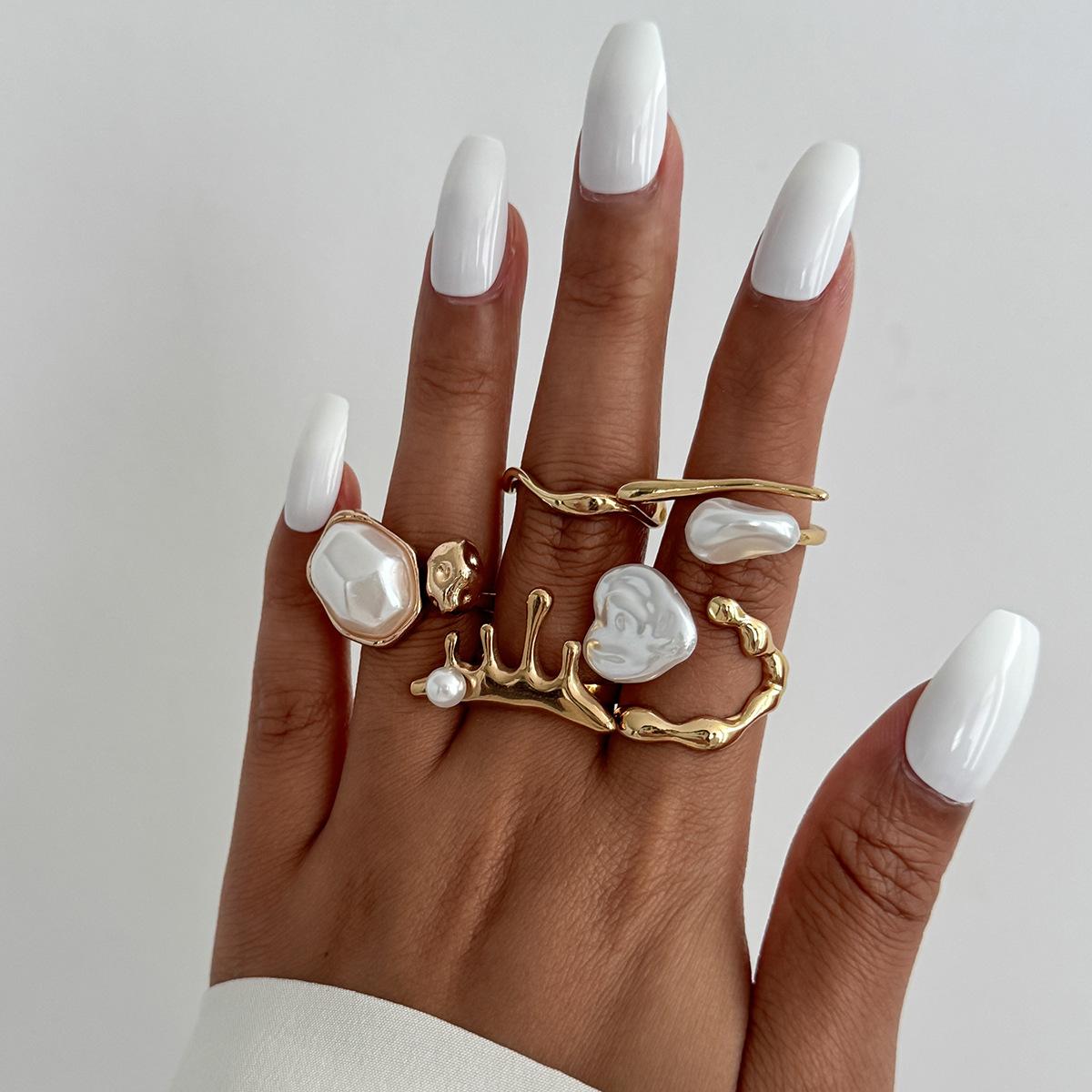 DIEZI 6 style New Hip Hop Finger Rings For Women Girls Men Punk Gold Color Baroque Imitation Pearl Knuckle Joint Ring Jewelry
DIEZI 6 style New Hip Hop Finger Rings For Women Girls Men Punk Gold Color Baroque Imitation Pearl Knuckle Joint Ring Jewelry