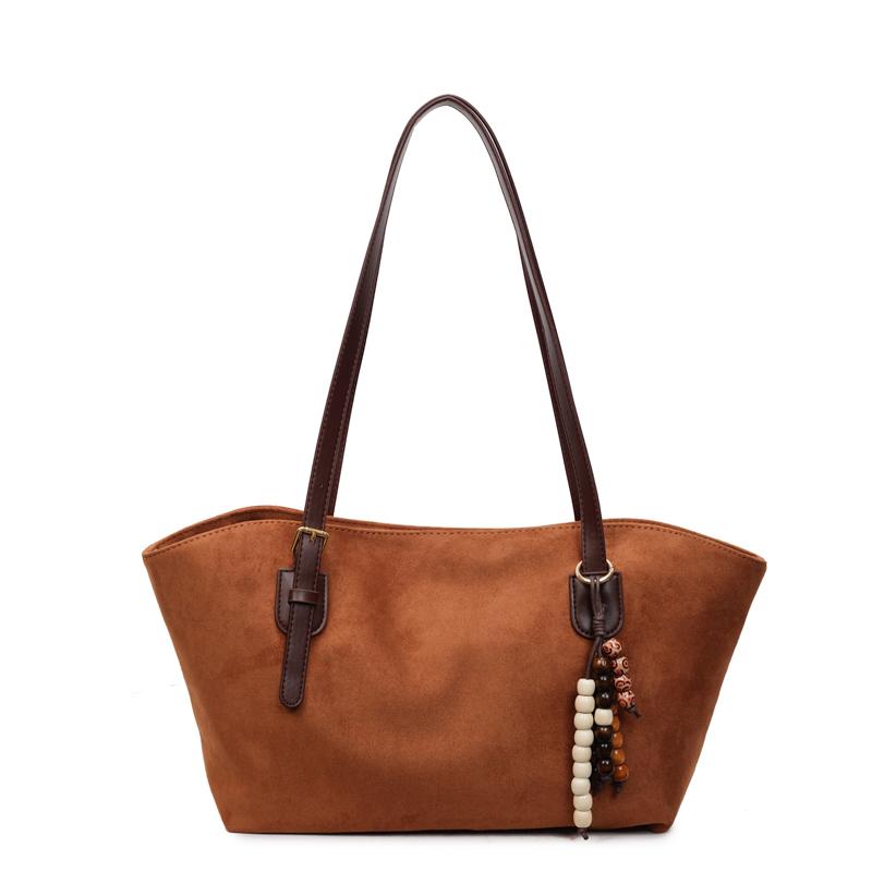 Faux Suede Solid Color Shoulder Bags Autumn Retro Versatile 2026 Bags for Women Large Capacity Commuting Handbags коричневий
Faux Suede Solid Color Shoulder Bags Autumn Retro Versatile 2026 Bags for Women Large Capacity Commuting Handbags коричневий