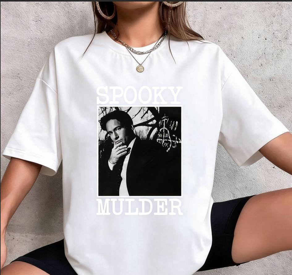 Mudd SPOOKY Retro Printed Suspense American TV Series Style Movie Theme Womens Loose Short sleeved Tshirt from XFiles 4XL
Mudd SPOOKY Retro Printed Suspense American TV Series Style Movie Theme Womens Loose Short sleeved Tshirt from XFiles 4XL