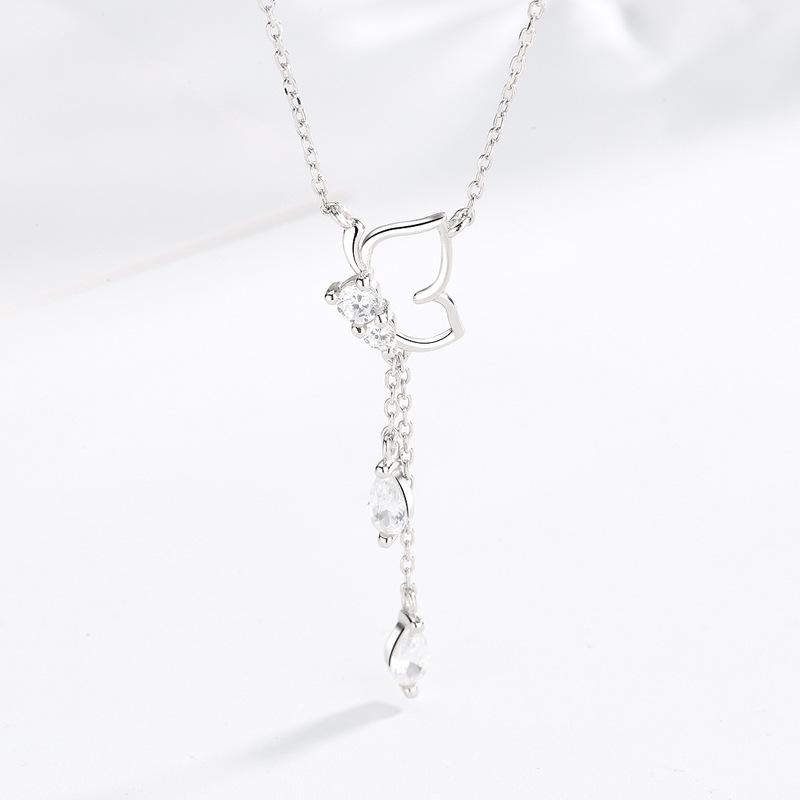Necklace Women s Japan and Korea Small Fresh Butterfly Diamond Pendant Simple Temperament ins Cold Wind Versatile Accessories
Necklace Women s Japan and Korea Small Fresh Butterfly Diamond Pendant Simple Temperament ins Cold Wind Versatile Accessories