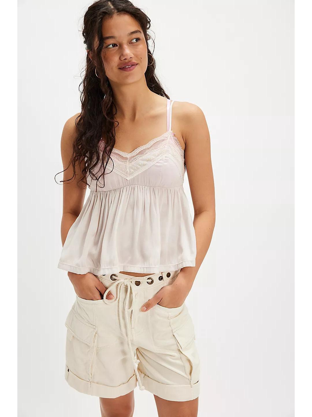 Trendy Summer Women s Loose Denim Shorts with Built-in Belt M белый
Trendy Summer Women s Loose Denim Shorts with Built-in Belt M белый