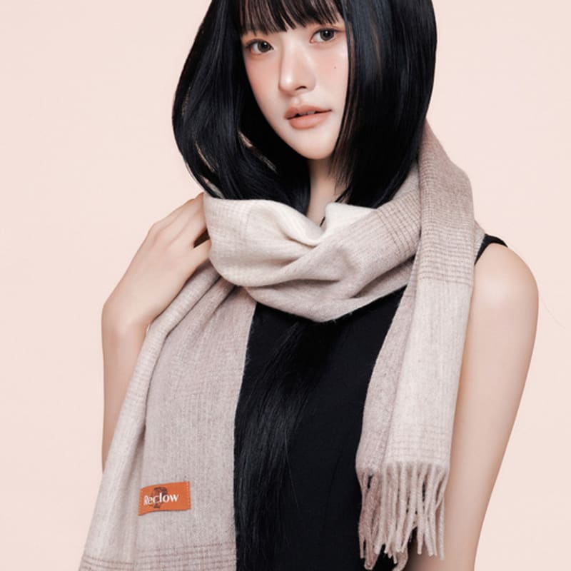 RECLOW EENY CHECK wool 100% BEIGE PINK MUFFLER Muffler only (no gift wrapping)
RECLOW EENY CHECK wool 100% BEIGE PINK MUFFLER Muffler only (no gift wrapping)