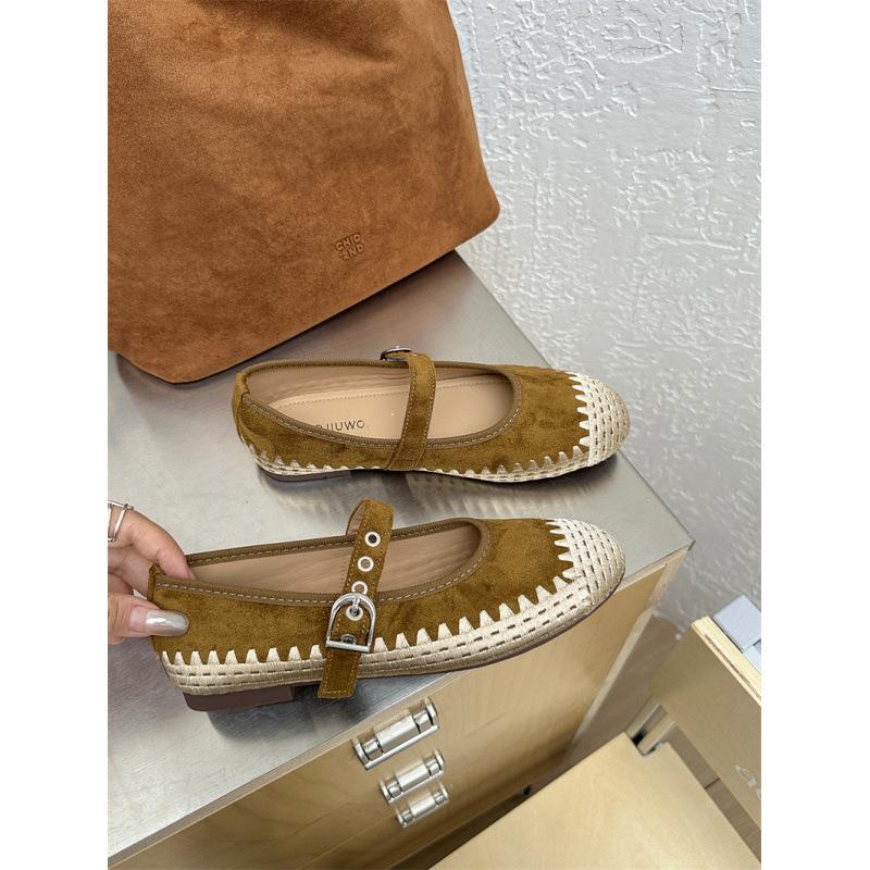 2025 autumn new Korean small round head casual women s shoes 39
2025 autumn new Korean small round head casual women s shoes 39